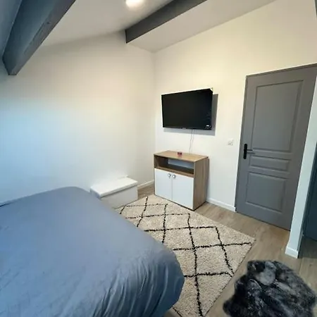 Sublime Maison De 2 Etages Avec Cour *